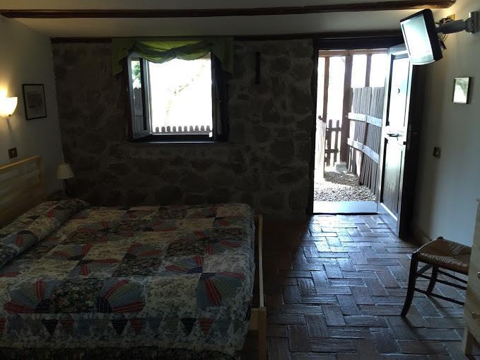 Agriturismo Monte Due Torri 真扎诺-迪罗马 外观 照片
