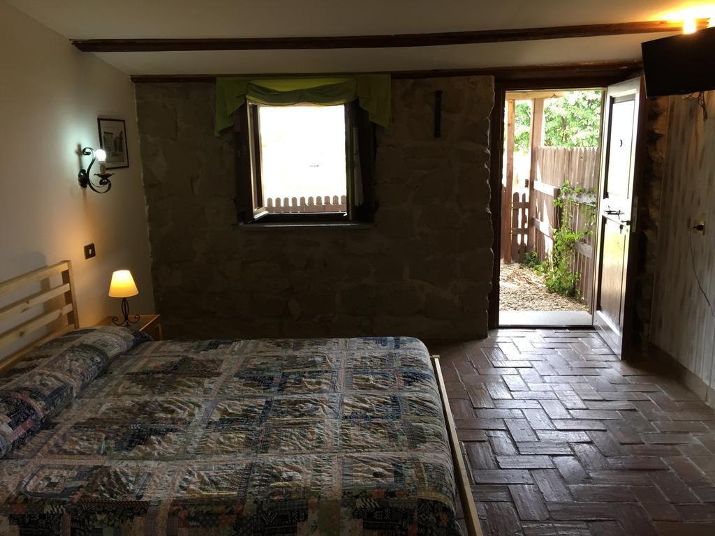 Agriturismo Monte Due Torri 真扎诺-迪罗马 外观 照片