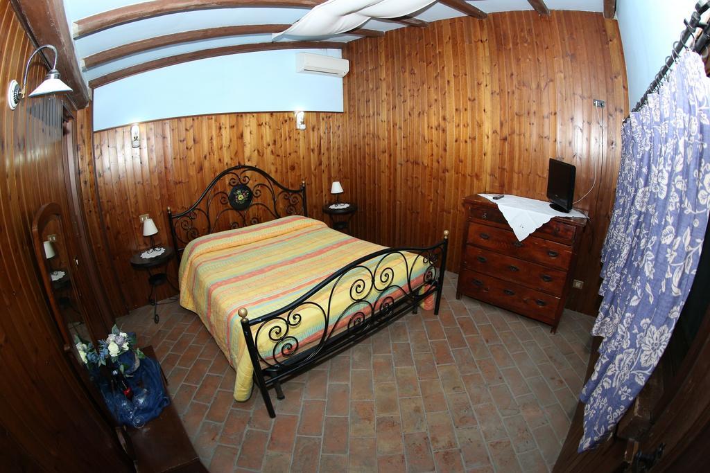 Agriturismo Monte Due Torri 真扎诺-迪罗马 外观 照片