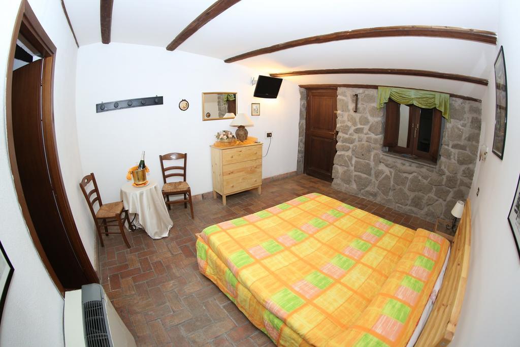 Agriturismo Monte Due Torri 真扎诺-迪罗马 外观 照片